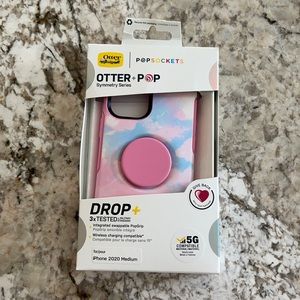 iPhone otterBox + pop socket for iPhone 12/12 pro